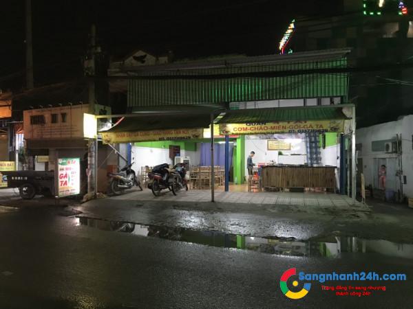 Sang nhượng quán ăn nằm mặt tiền đường Hương Lộ 80, phường Bình Hưng Hoà B, quận Bình Tân.
