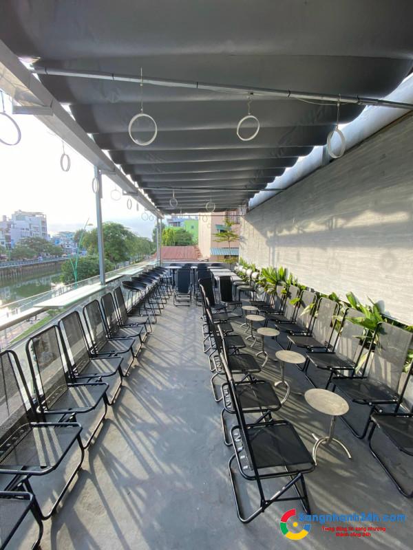 Sang quán cafe