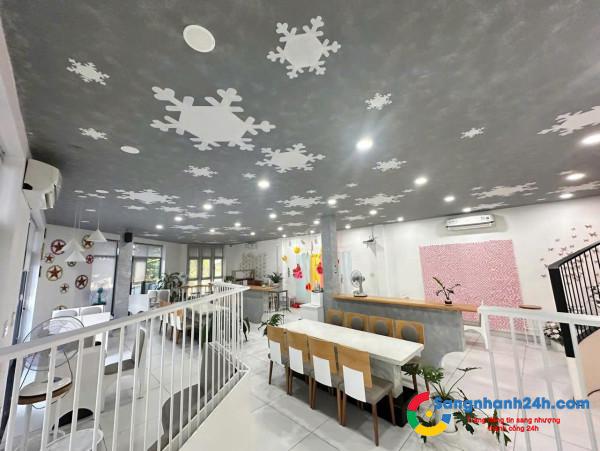 Sang quán cafe