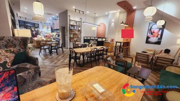 Sang quán cafe