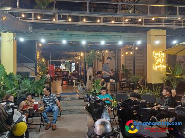 Sang quán cafe