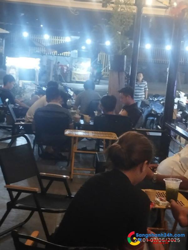 Sang quán cafe