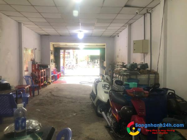 Sang tiệm rửa - sửa xe