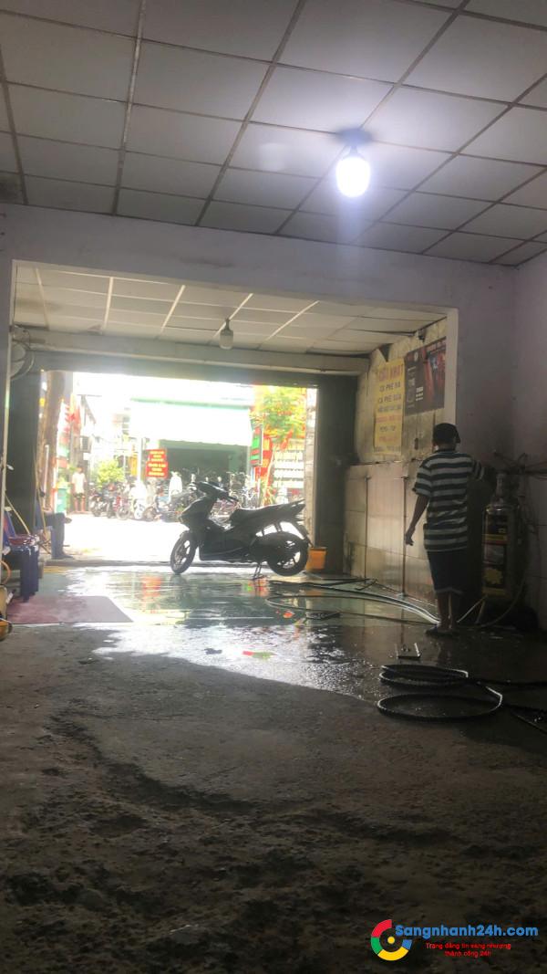 Sang tiệm rửa - sửa xe