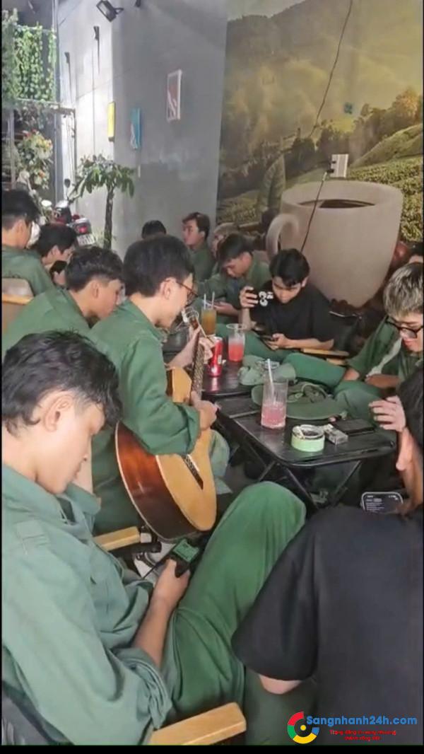 Sang quán cafe