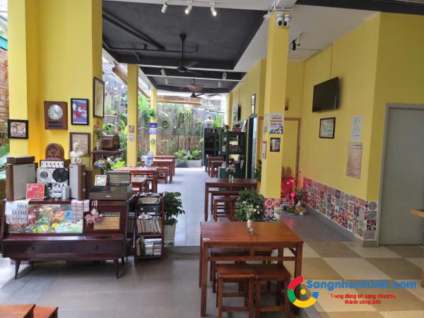Sang quán cafe
