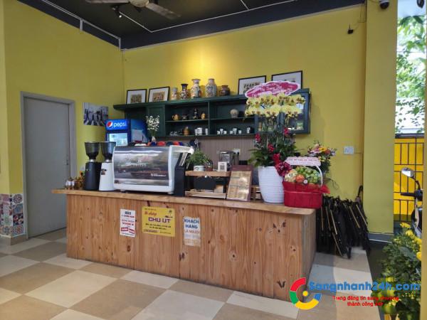Sang quán cafe