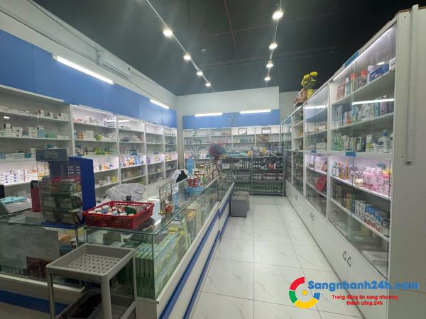 Sang nhà thuốc tây