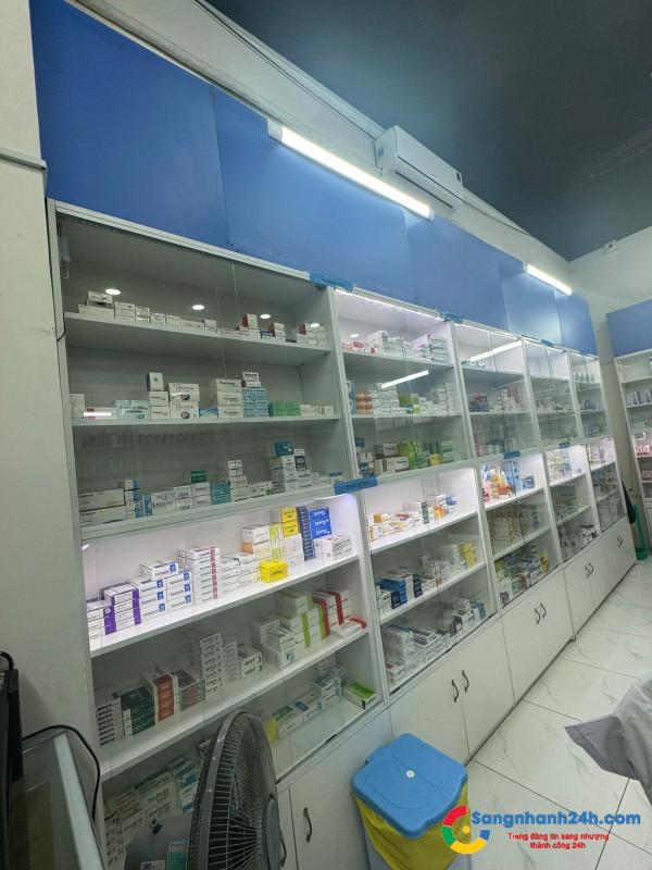 Sang nhà thuốc tây