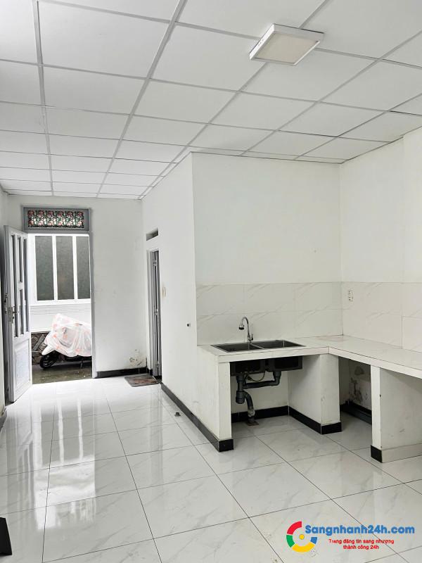 Sang tiệm tóc - nail