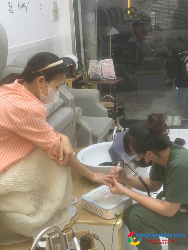 Sang tiệm tóc - nail