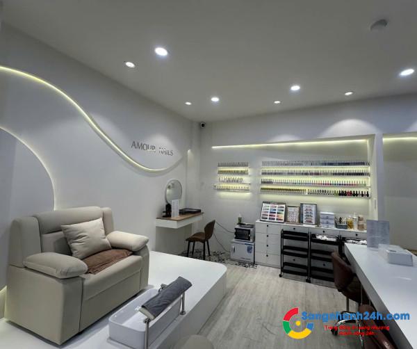 Sang tiệm tóc - nail