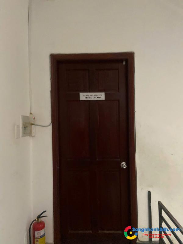 Sang cửa hàng thú nuôi