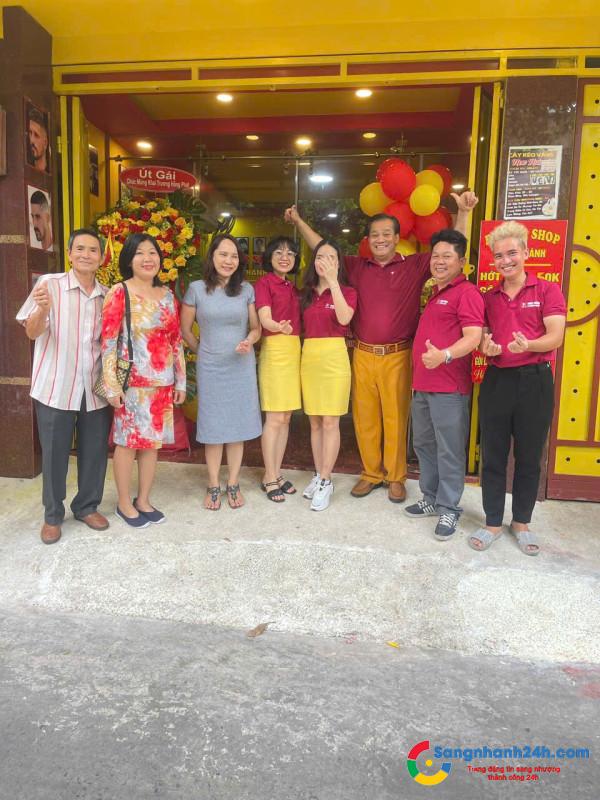 Cần Tuyển 2 Nữ Gội Đầu Tại Phú Nhuận