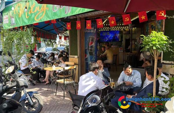 Sang quán cafe