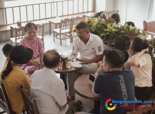 Sang quán cafe