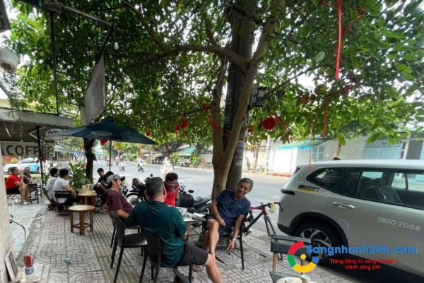 Sang quán cafe