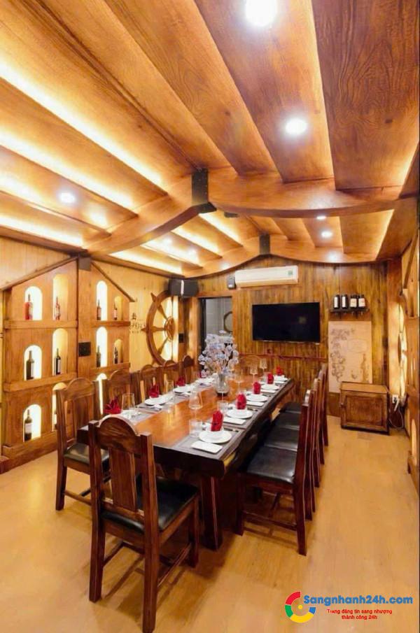 Sang nhà hàng