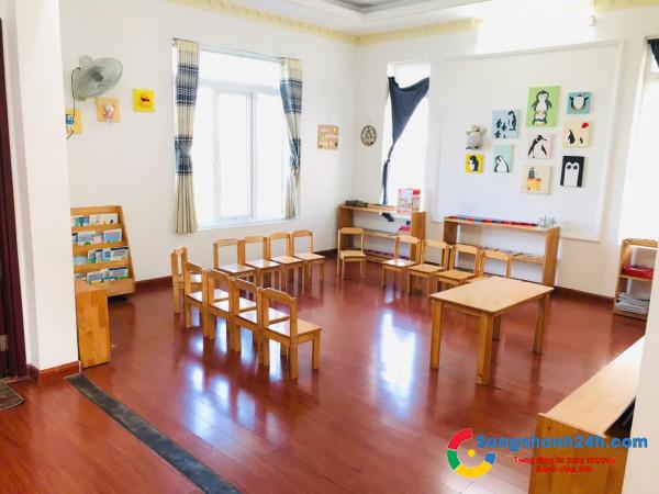 Sang trường mầm non